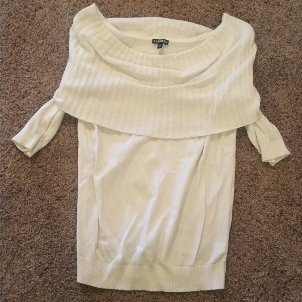 White short sleeve express sweater